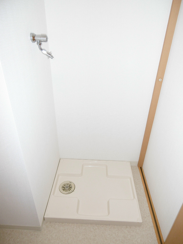 オアシスガーデン 室内洗濯機置場